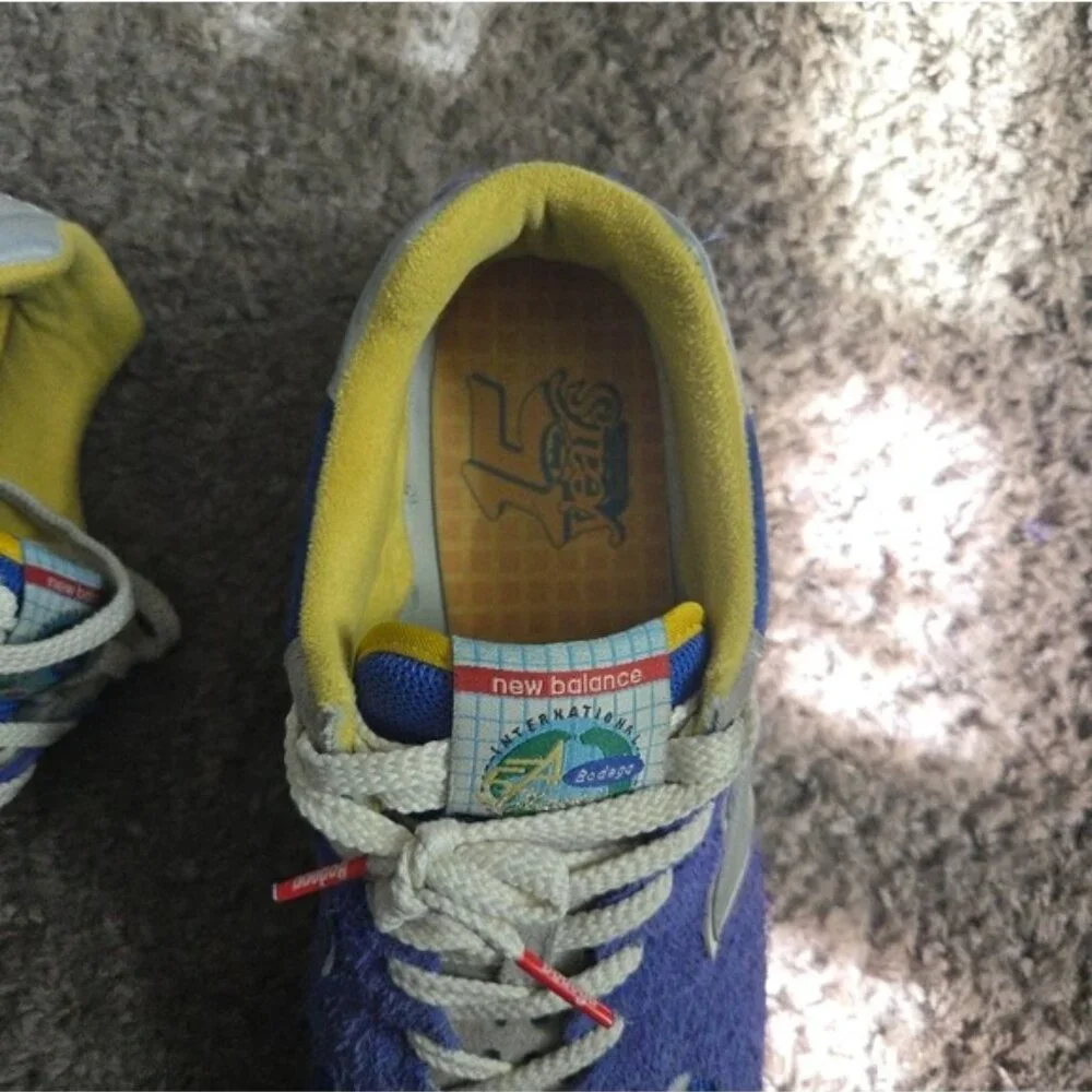 New Balance 574 Bodega Classic Men Size 9 Blue Used 112025 - Picture 3 of 11